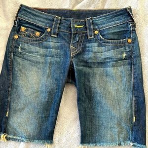 True religion shorts. Size 26 .